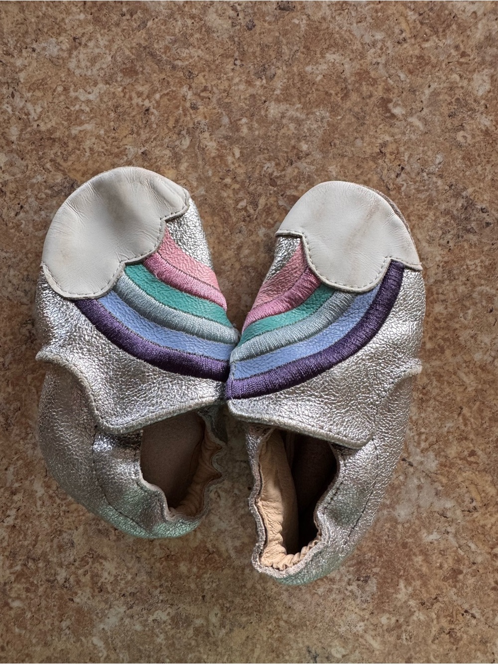 Robeez Silver Rainbow Stripe Soft Baby Walkers
